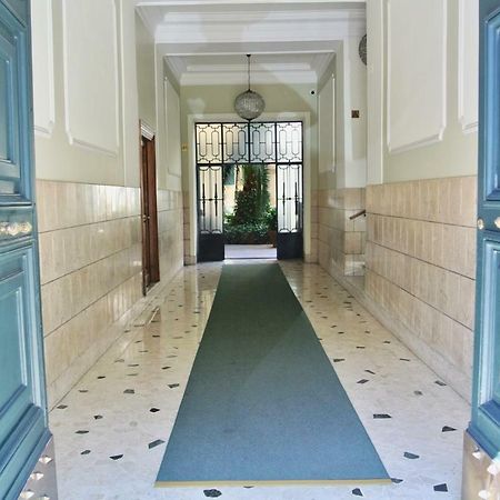 Beautiful Apartment In San Giovanni Close To Colosseo Rome Exterior photo