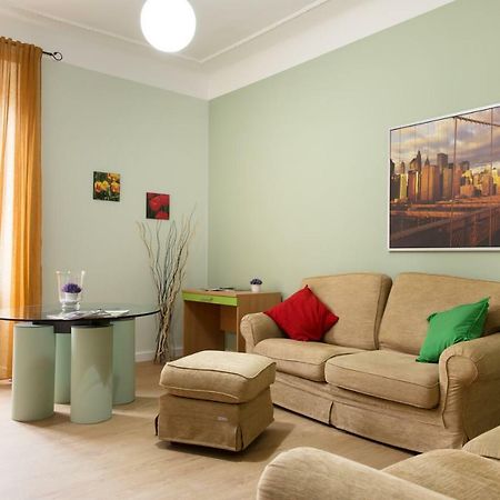Beautiful Apartment In San Giovanni Close To Colosseo Rome Exterior photo