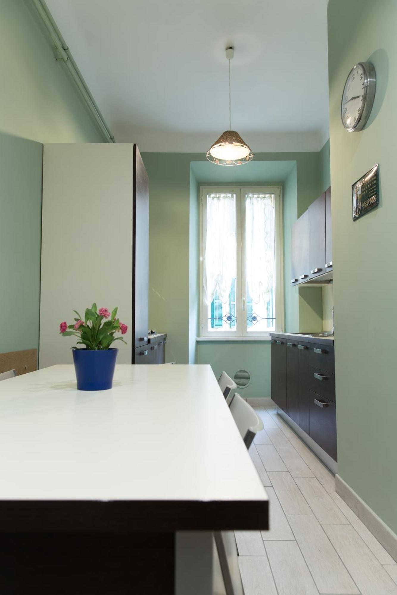 Beautiful Apartment In San Giovanni Close To Colosseo Rome Exterior photo