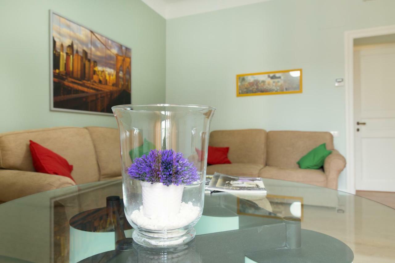 Beautiful Apartment In San Giovanni Close To Colosseo Rome Exterior photo